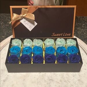Sweet Love Bath Rose Gift Box - Mint, Teal & Royal Blue Soap Roses